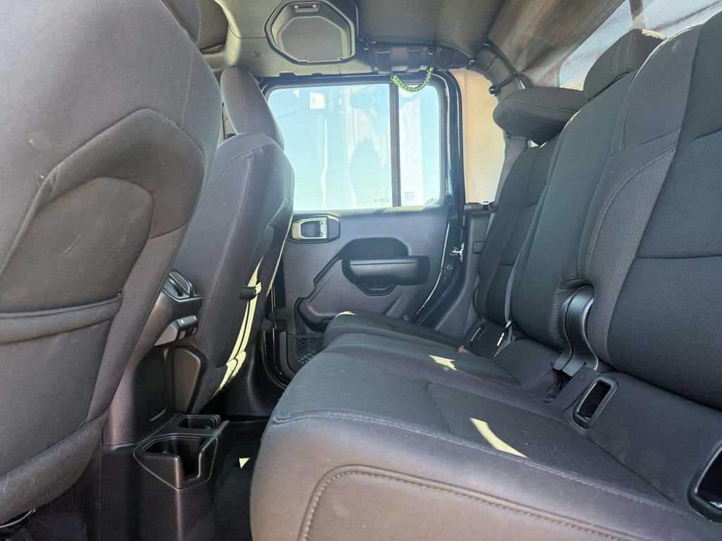 Used 2022 Jeep Gladiator Sport image 24