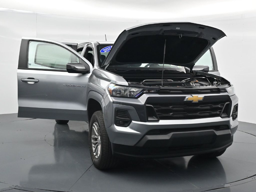 Used 2024 Chevrolet Colorado LT w/ LT Convenience Package RWD image 44