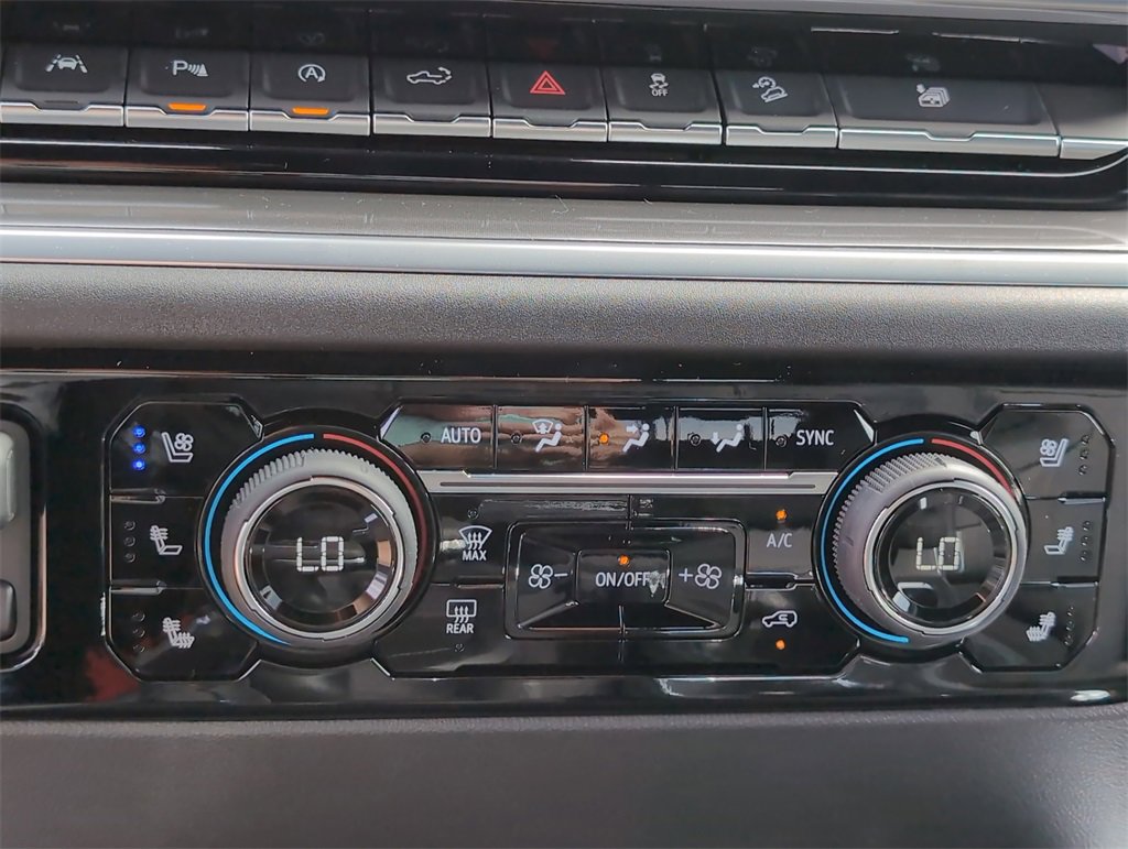 New 2026 Chevrolet Silverado 1500 High Country w/ LPO, Dark Essentials Package image 17