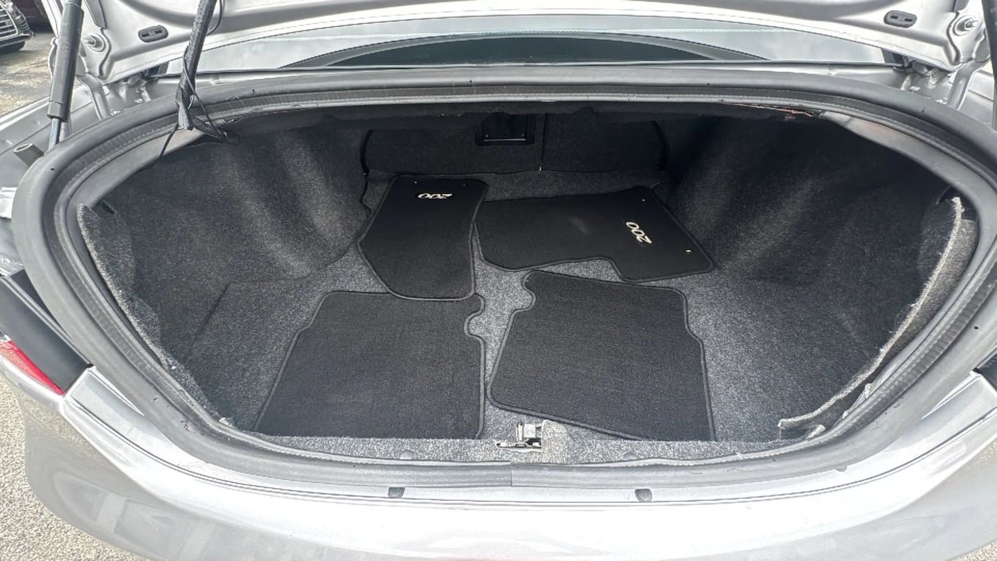 Used 2013 Chrysler 200 Touring w/ S Exterior Appearance Pkg FWD image 20