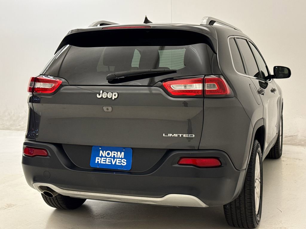Used 2016 Jeep Cherokee Limited image 9