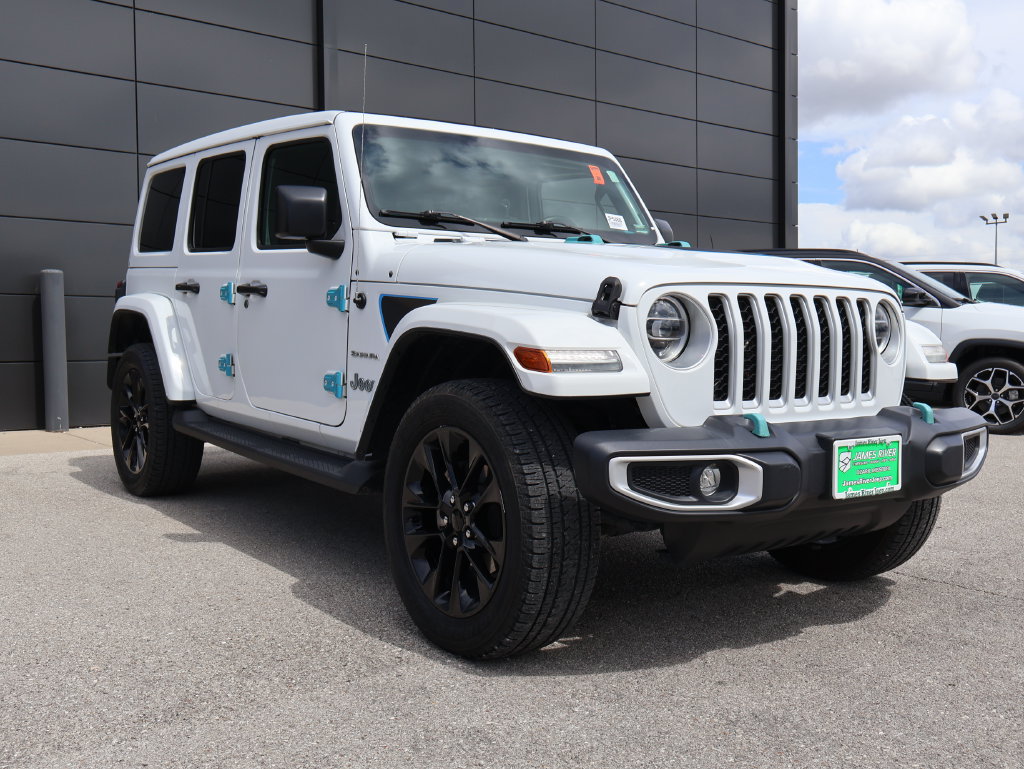 Used 2021 Jeep Wrangler Unlimited Sahara w/ Cold Weather Group AWD/4WD image 6