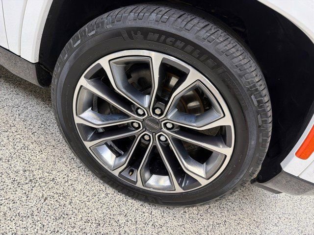Used 2022 Jeep Grand Wagoneer Series III w/ Rear Seat Video Group 1 AWD/4WD image 55