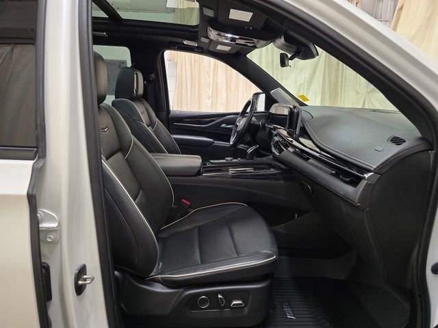 Used 2021 Cadillac Escalade Sport w/ Driver Assist Tech Package image 40