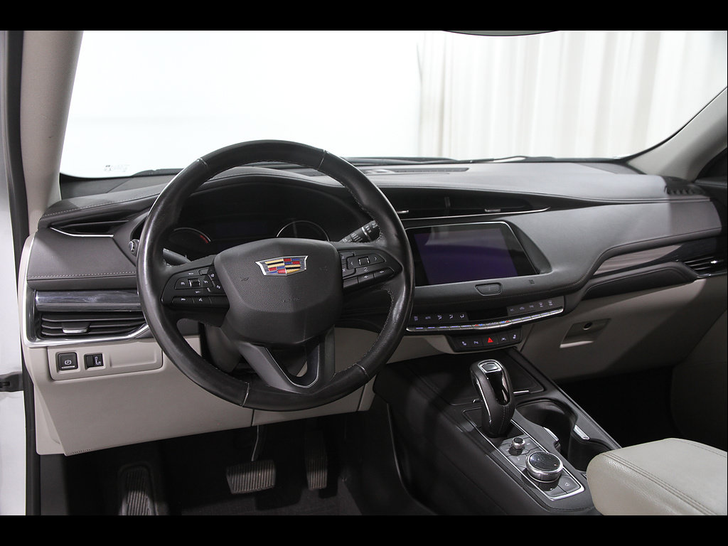 Used 2019 Cadillac XT4 Premium Luxury w/ Cold Weather Package AWD/4WD image 6