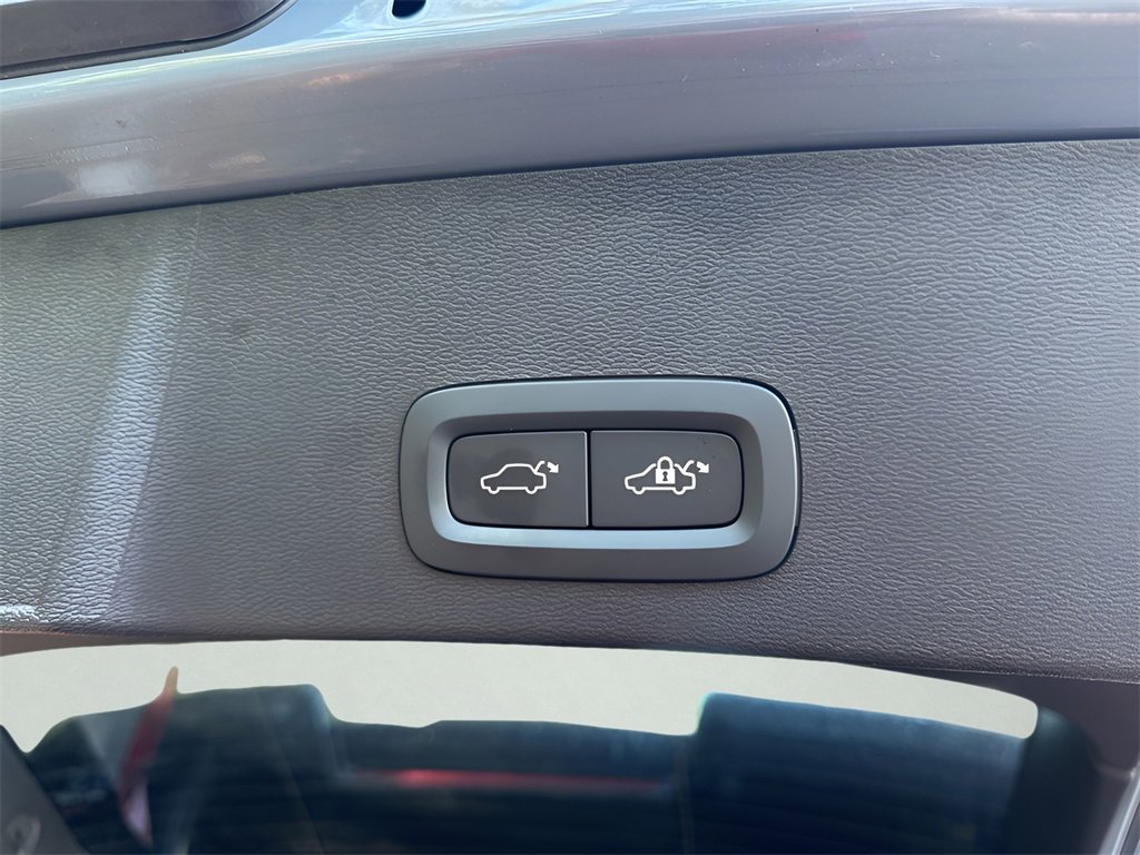 Used 2023 Volvo XC40 Recharge Plus image 51