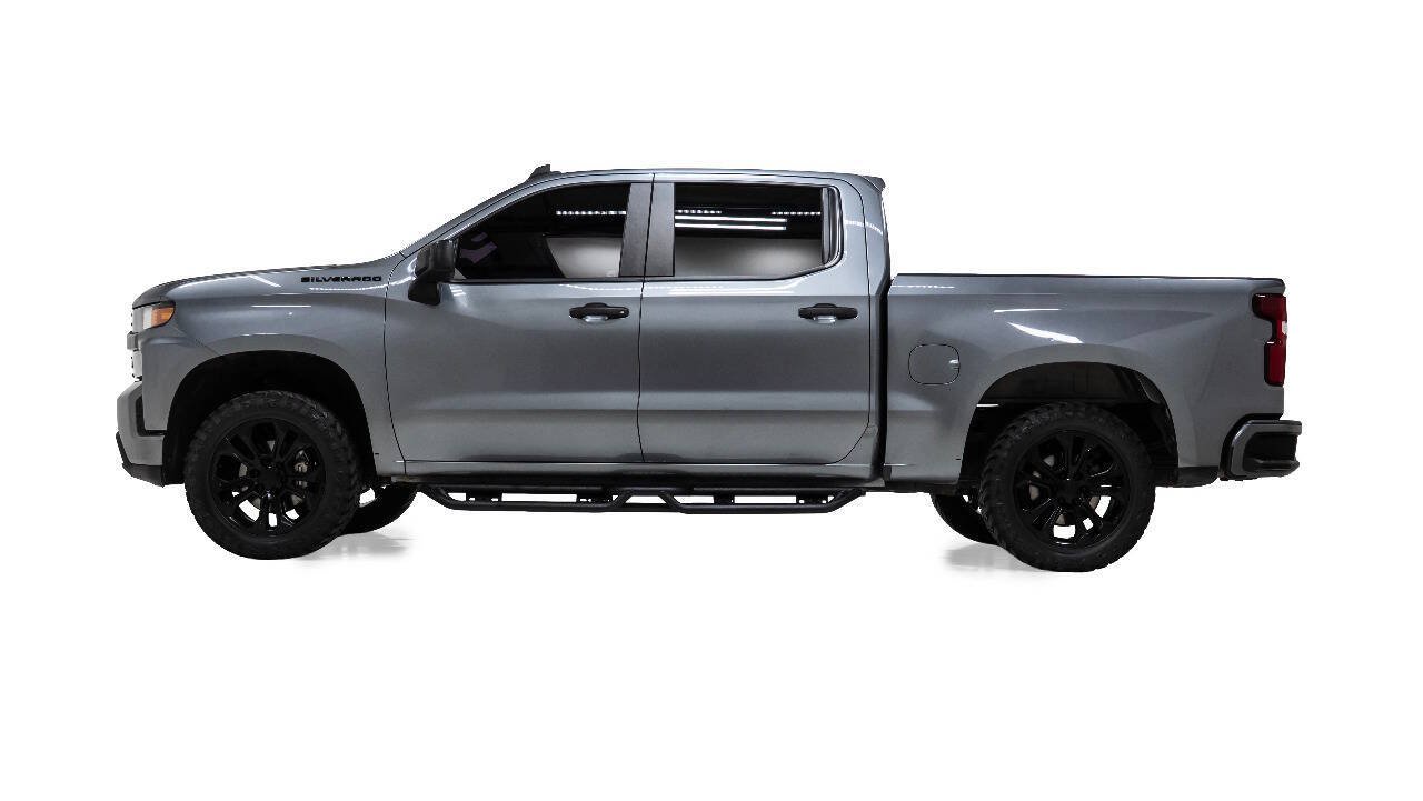 Used 2021 Chevrolet Silverado 1500 Custom w/ LPO, Dark Essentials Package RWD image 4