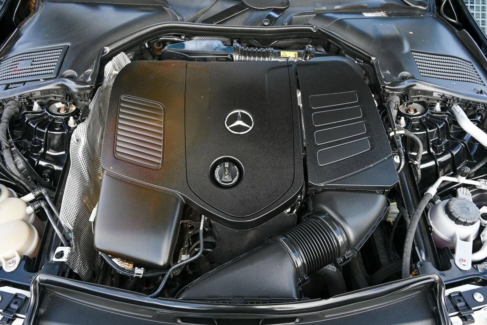 Used 2022 Mercedes-Benz C 300 Sedan w/ Exclusive Trim Package image 30