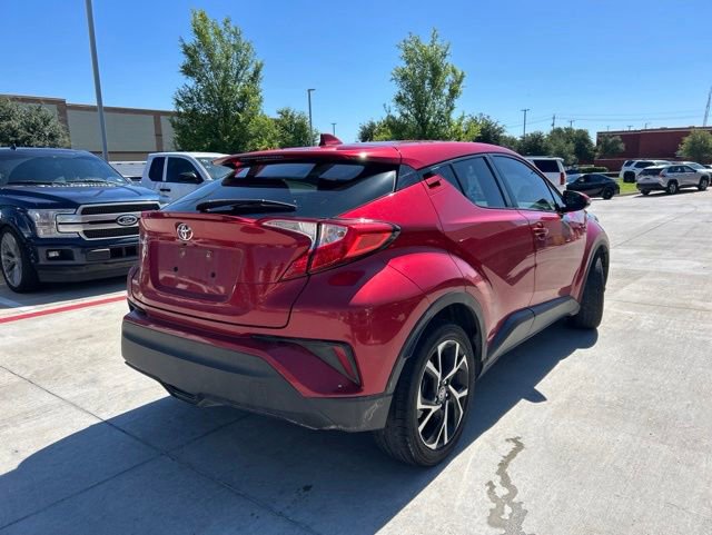 Used 2021 Toyota C-HR XLE FWD image 3