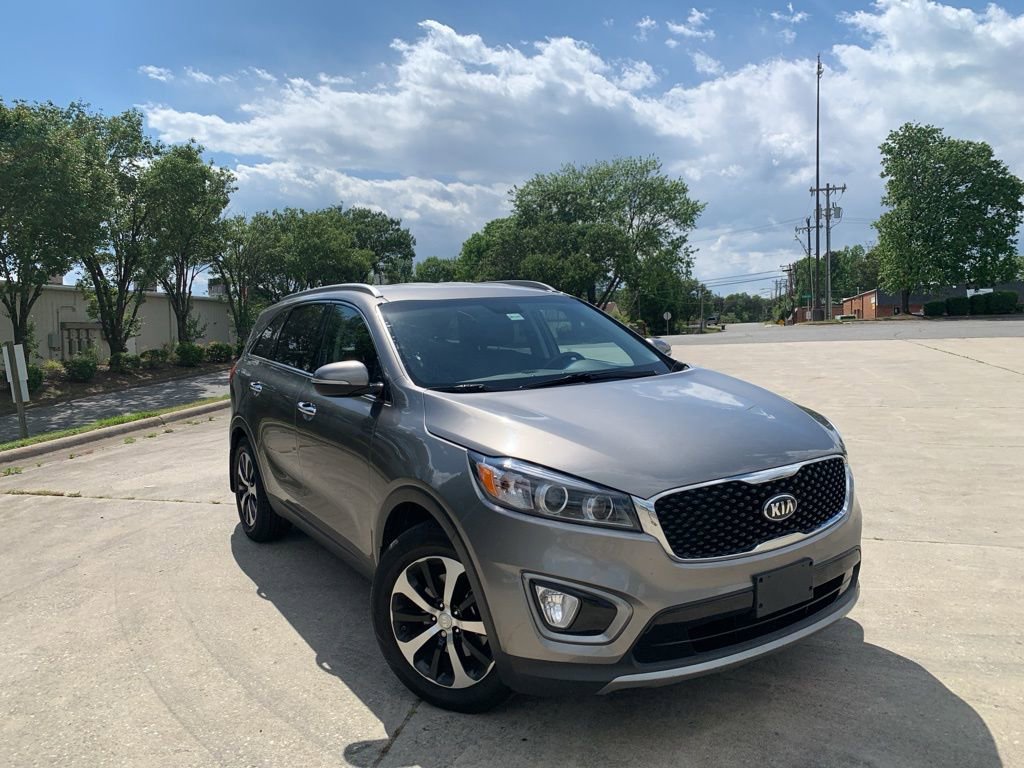 Used 2016 Kia Sorento EX w/ EX Premium Package image 1