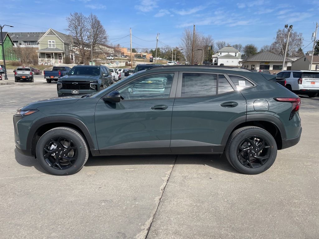 New 2026 Chevrolet Trax LT w/ Driver Confidence Package FWD image 2