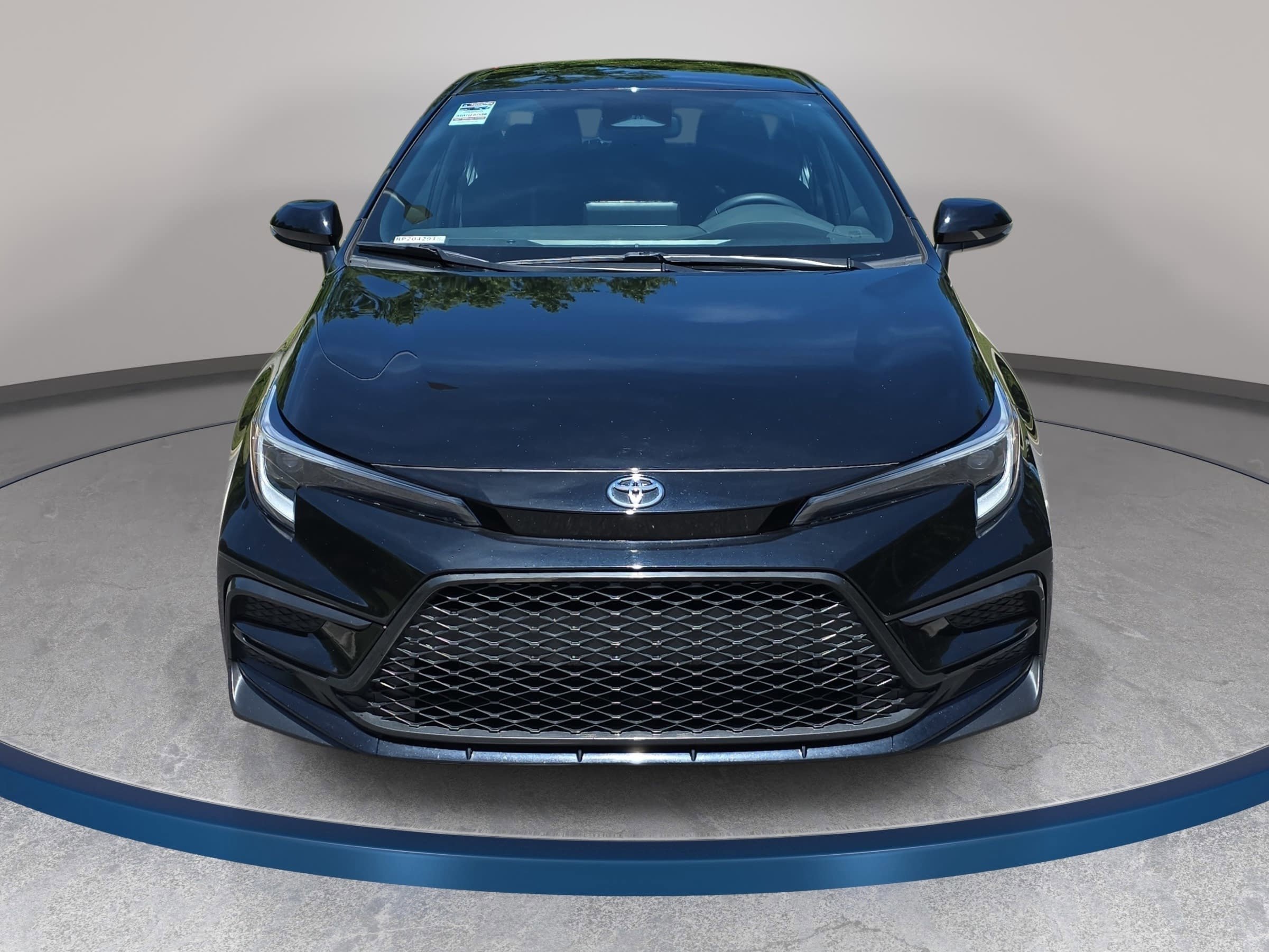 Used 2024 Toyota Corolla SE FWD image 2