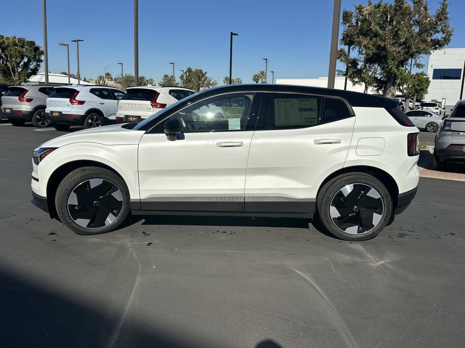 New 2026 Volvo EX30 Plus w/ Climate Package AWD/4WD image 4
