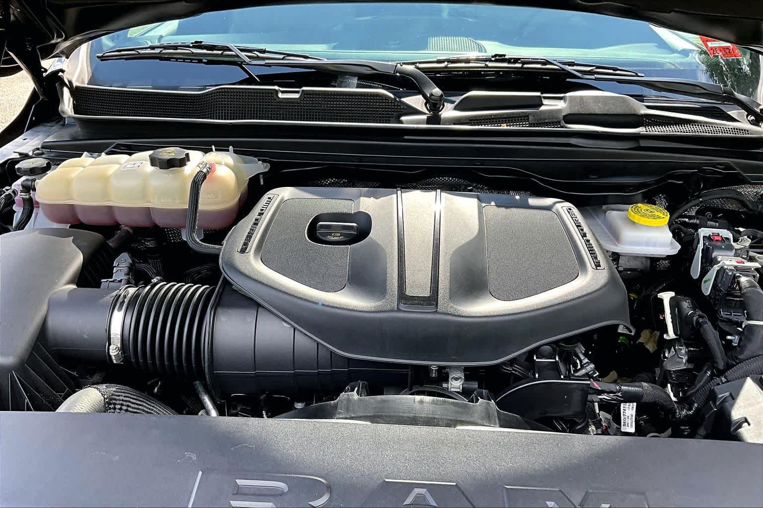 Used 2025 RAM 1500 Big Horn AWD/4WD image 30