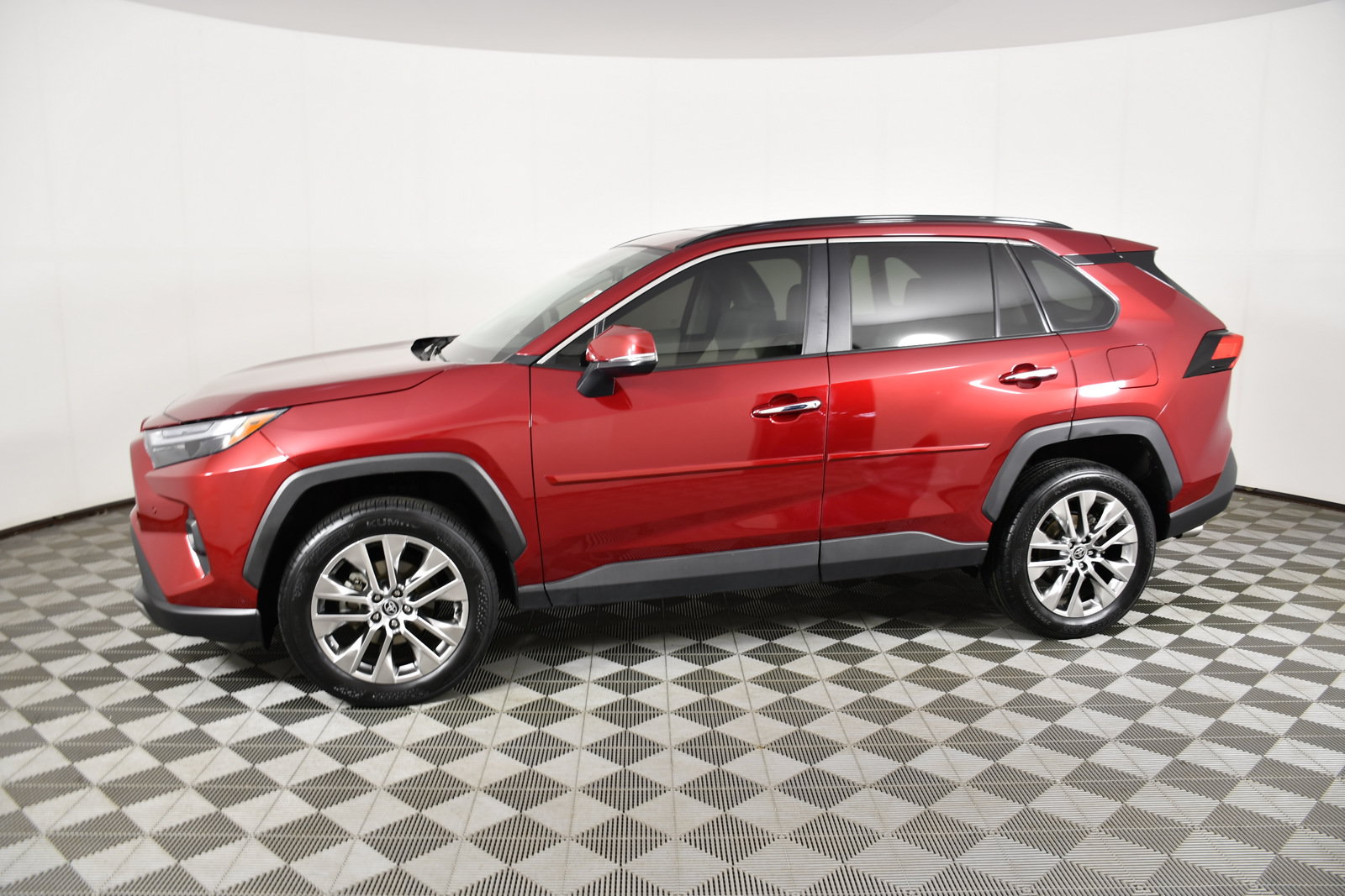 Used 2022 Toyota RAV4 Limited w/ Limited Grade Weather Package AWD/4WD image 9