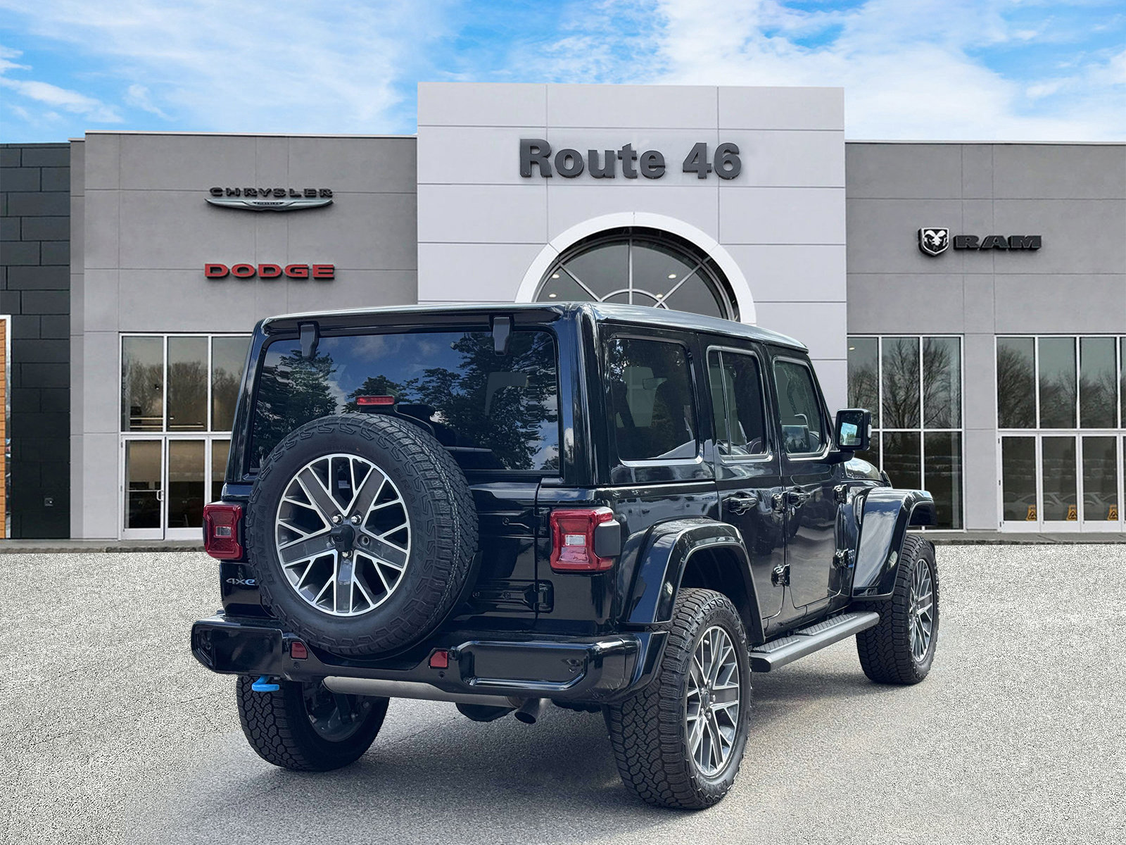 Used 2024 Jeep Wrangler High Altitude AWD/4WD image 5