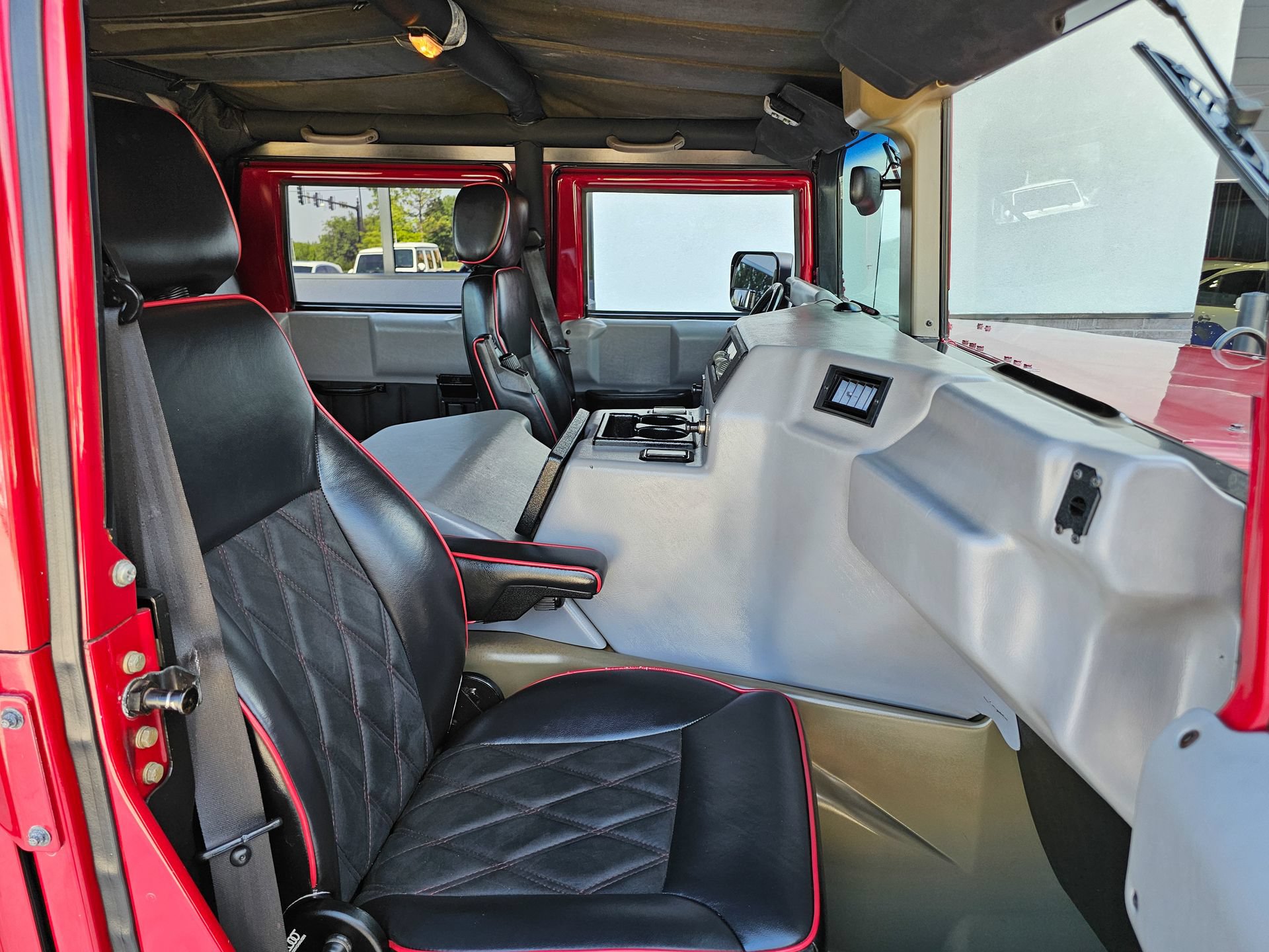 Used 1998 HUMMER H1 4-Door Open Top AWD/4WD image 2