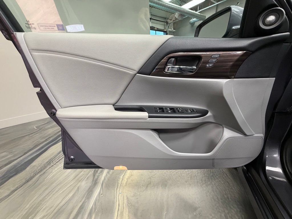 Used 2017 Honda Accord Touring image 58