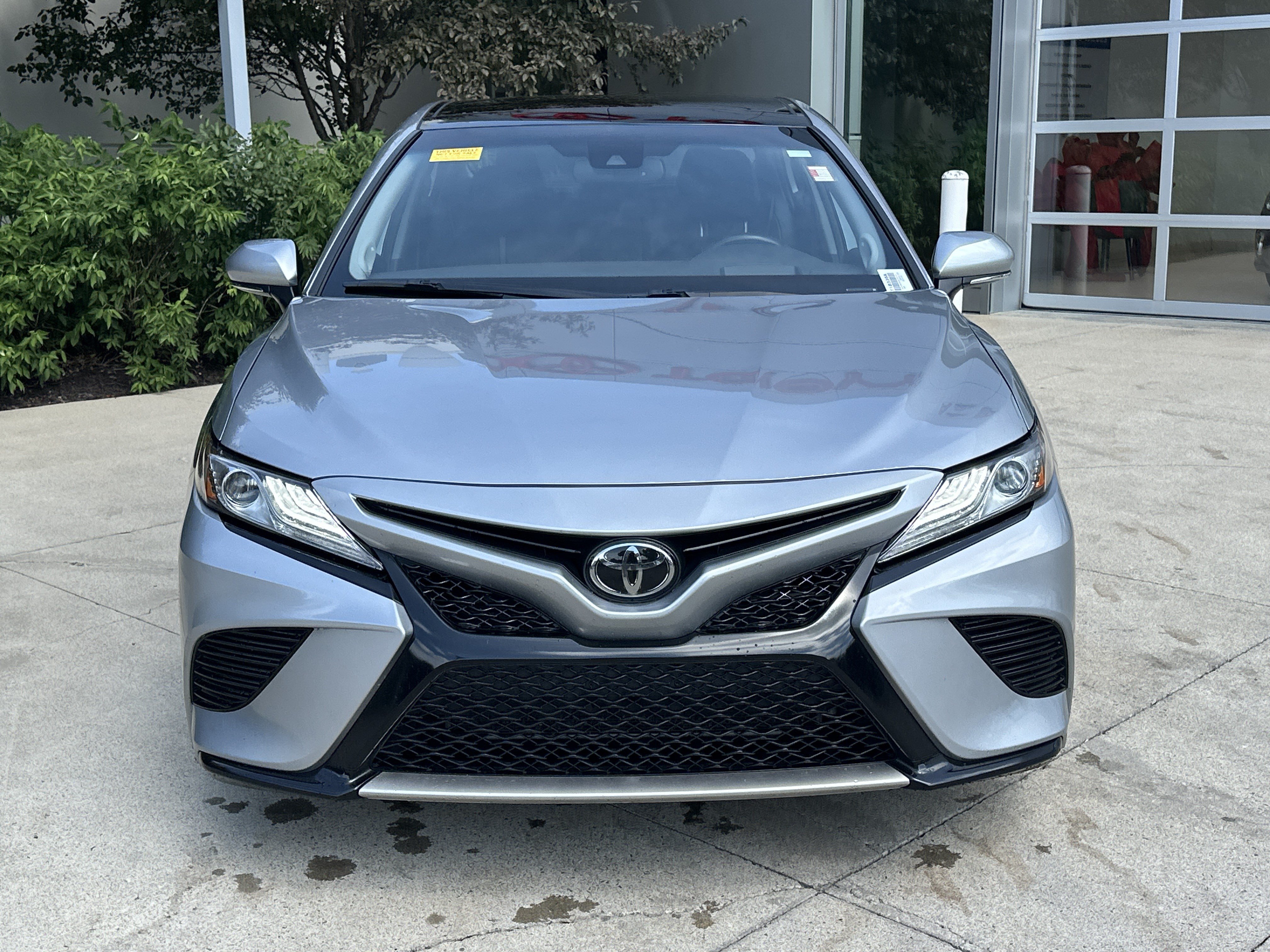 Used 2019 Toyota Camry XSE FWD image 5