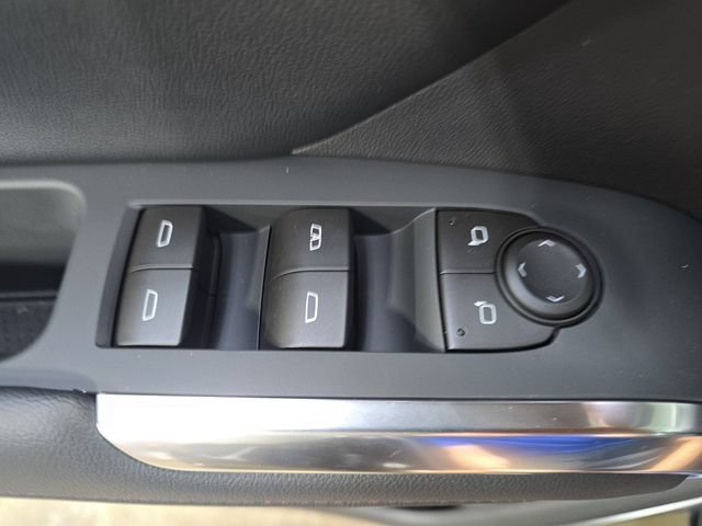 New 2026 Chevrolet Traverse Z71 w/ Enhanced Driving Package AWD/4WD image 30