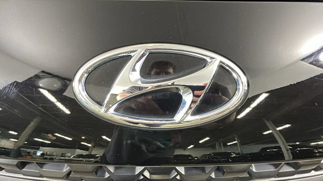 Certified 2023 Hyundai Kona SE AWD/4WD image 8