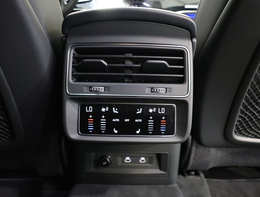 Used 2025 Audi Q7 2.0T Premium Plus w/ Premium Plus Package AWD/4WD image 25