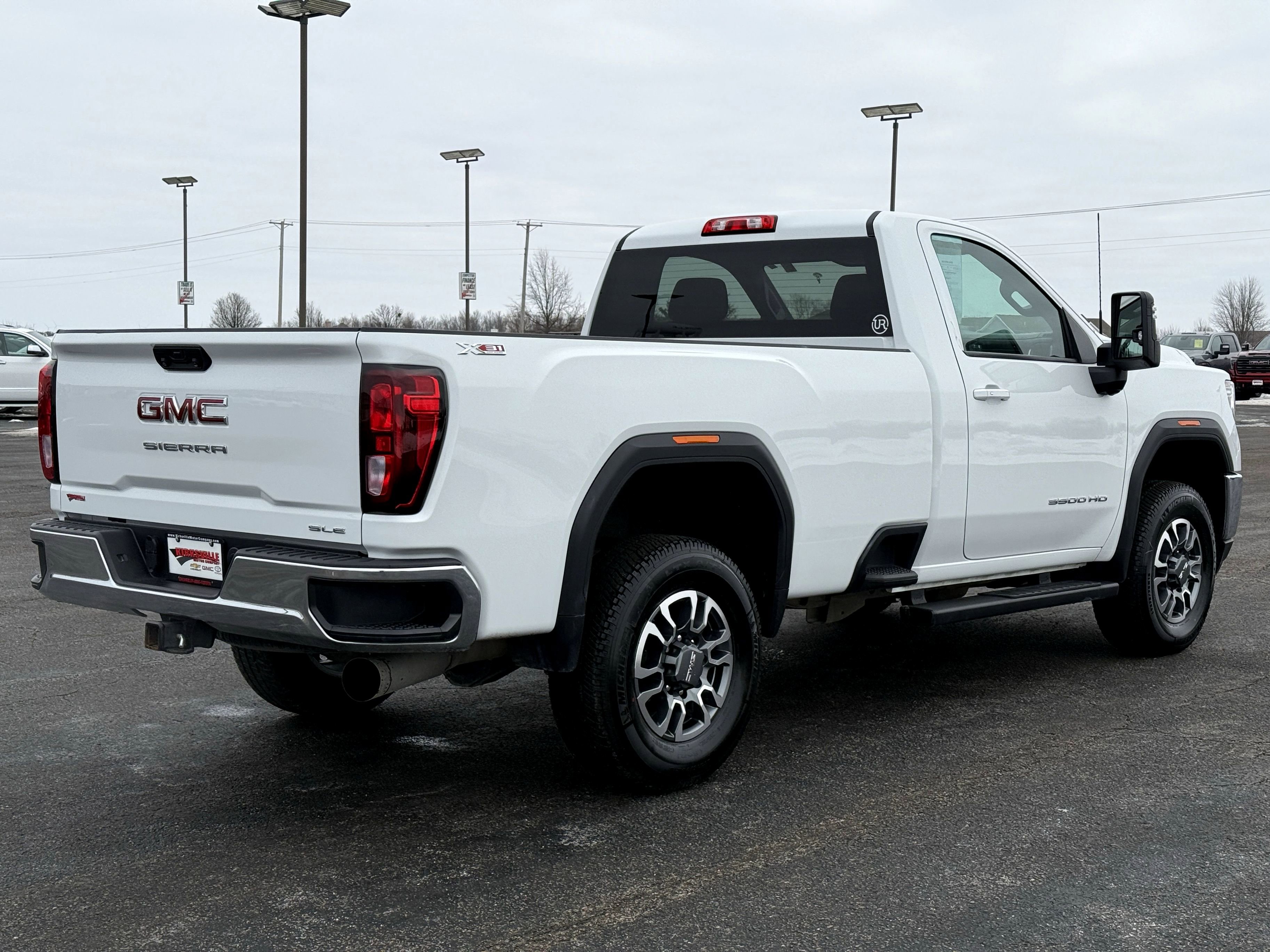 Used 2023 GMC Sierra 3500 SLE w/ SLE Convenience Package image 3