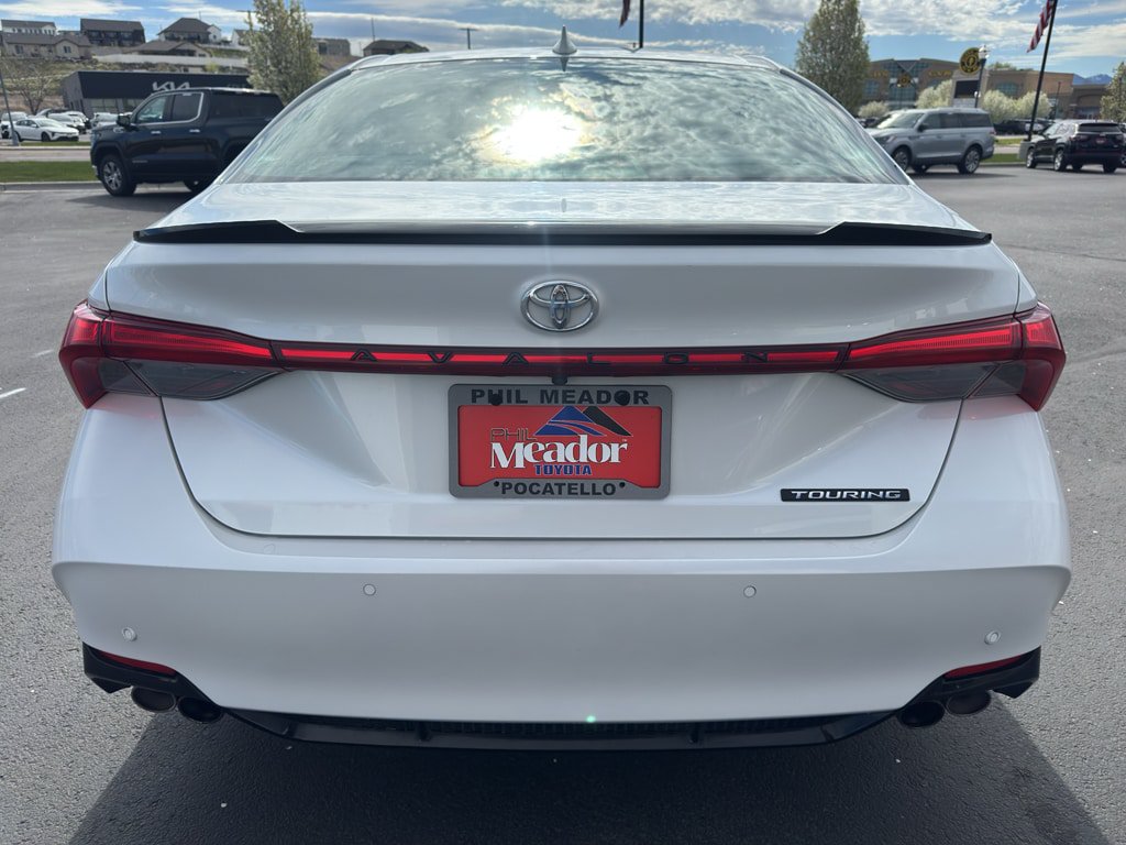 Used 2019 Toyota Avalon Touring w/ Advanced Safety Package FWD image 3