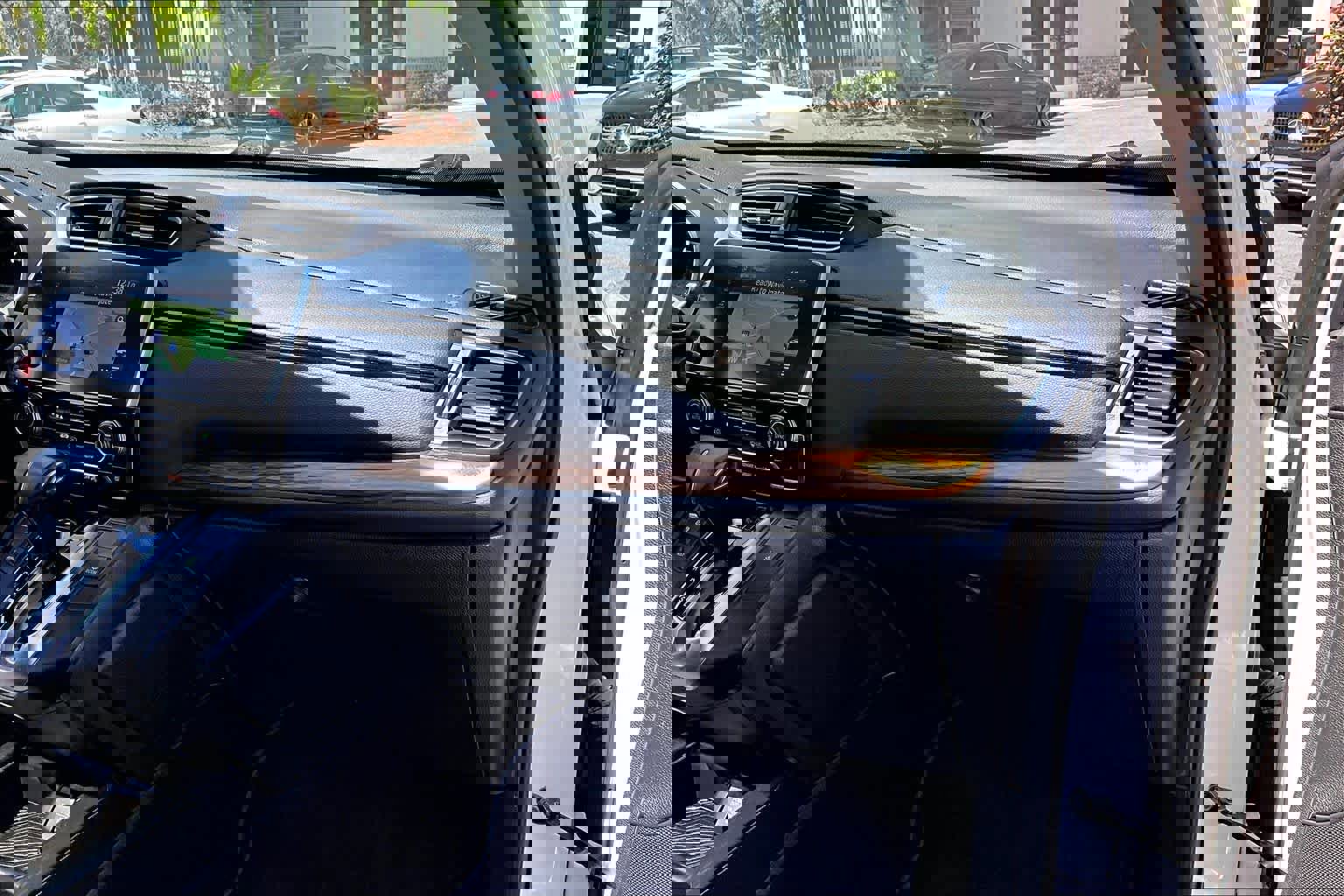 Used 2018 Honda CR-V Touring image 19