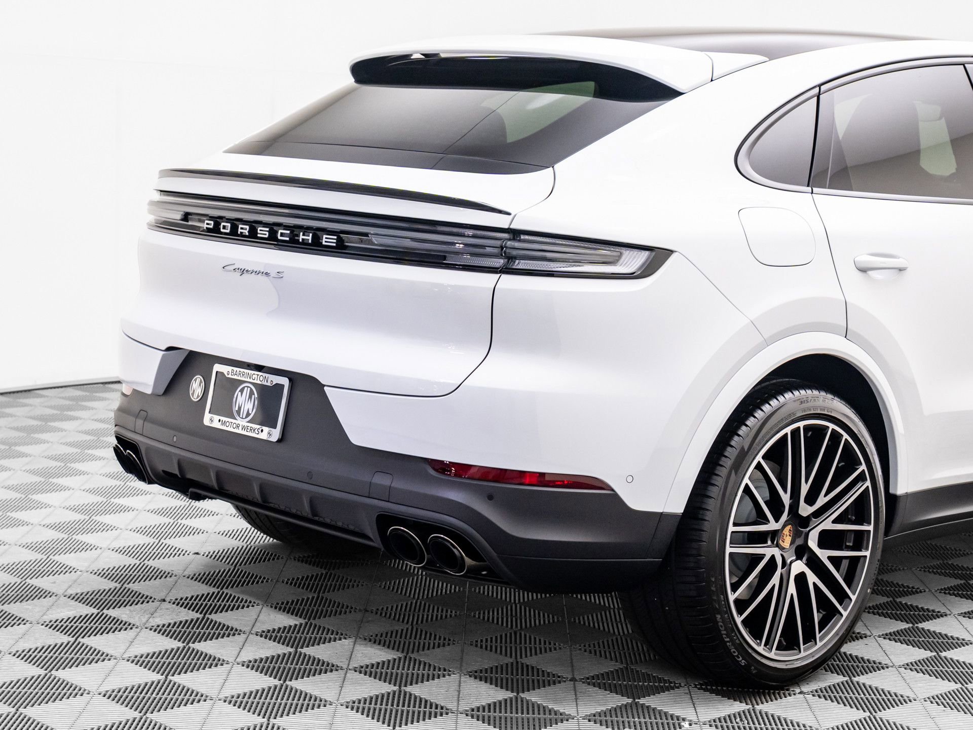 New 2025 Porsche Cayenne S image 41