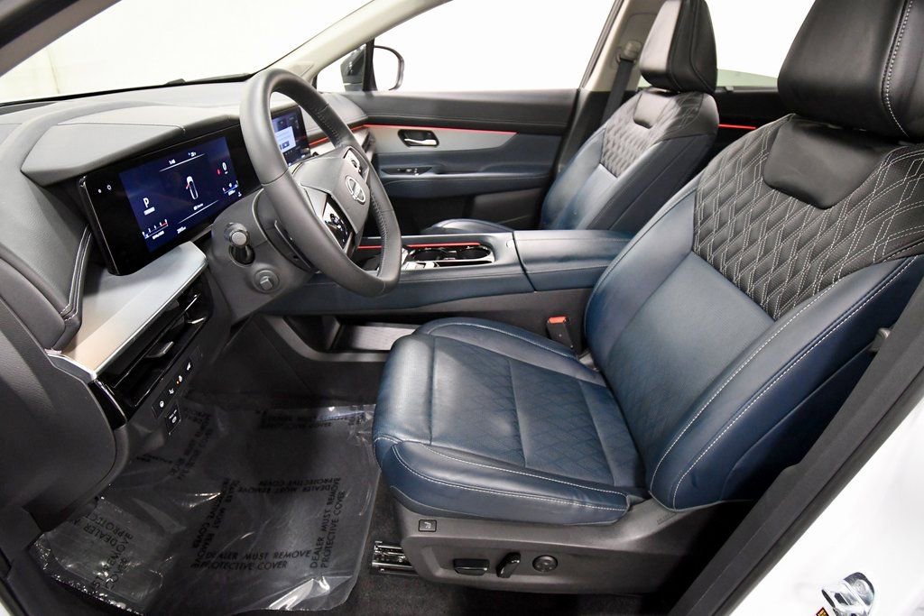 Used 2025 Nissan Murano Platinum w/ Cargo Package image 14