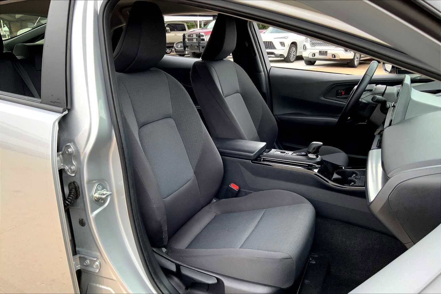 Used 2024 Toyota Prius XLE image 15