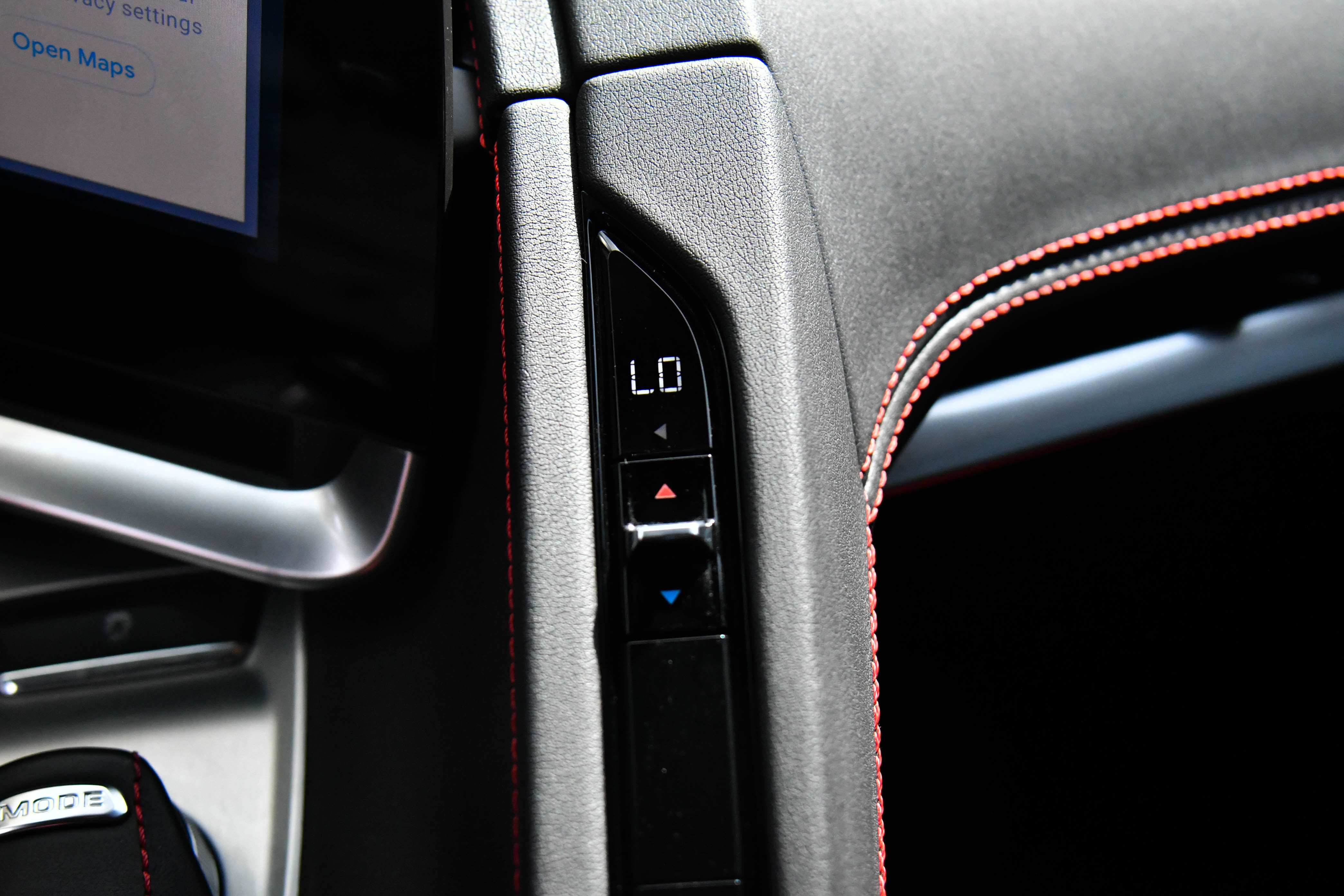 Used 2024 Chevrolet Corvette Stingray Convertible w/ 1LT image 31