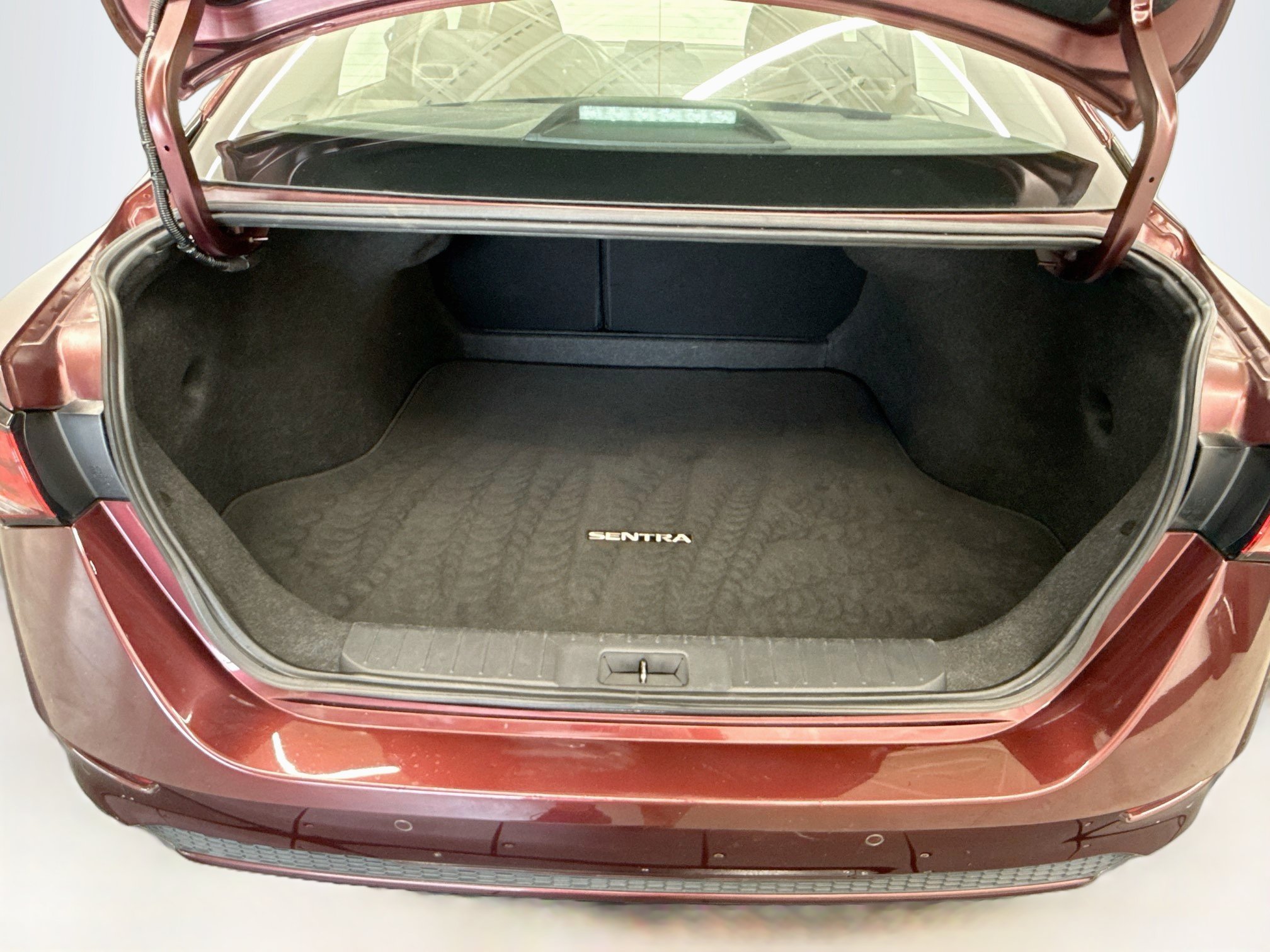 Used 2024 Nissan Sentra SV FWD image 26