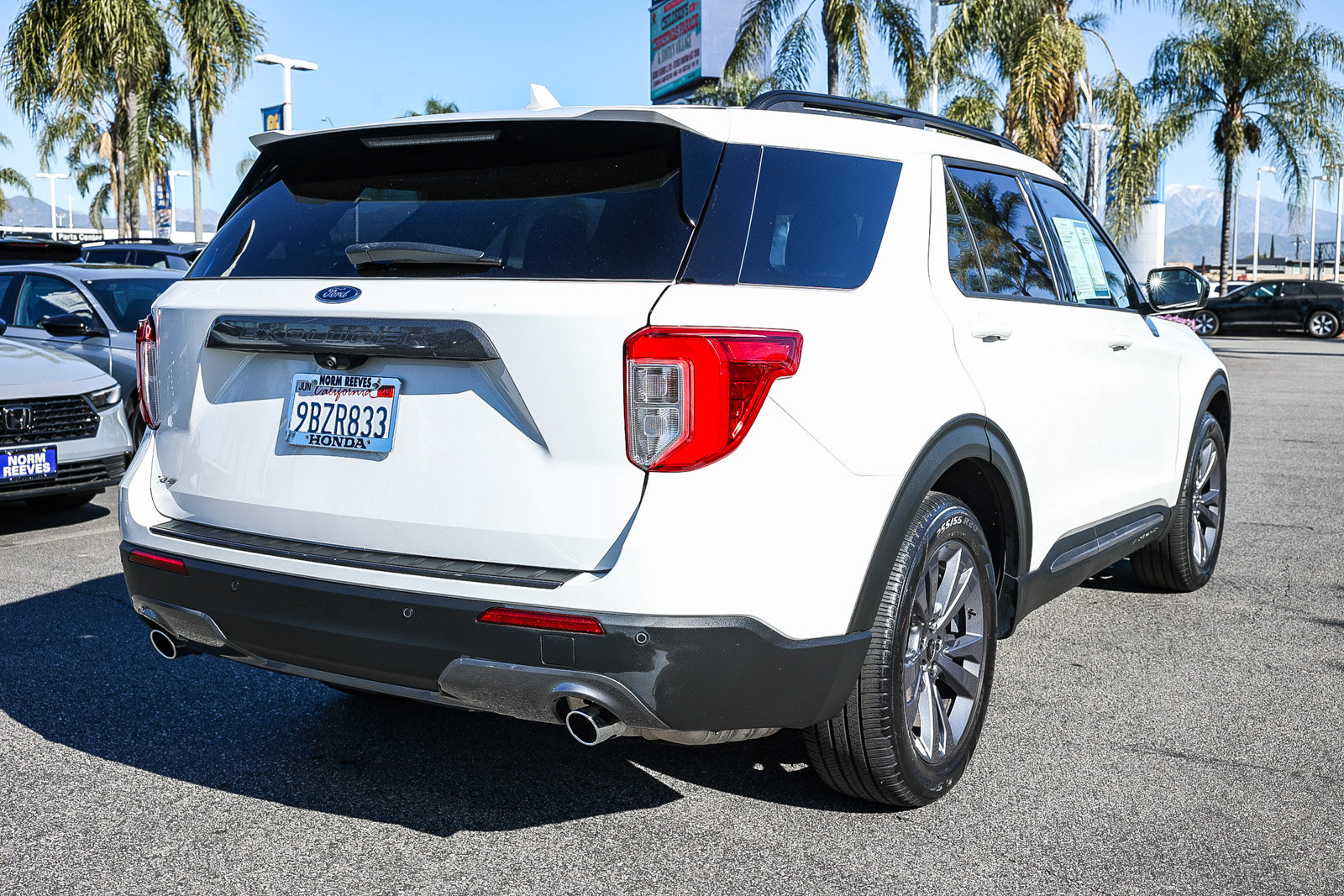 Used 2022 Ford Explorer XLT w/ Equipment Group 202A image 11