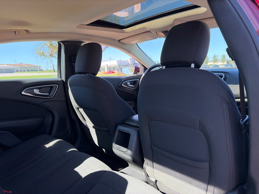 Used 2015 Chrysler 200 Limited w/ Convenience Group FWD image 29