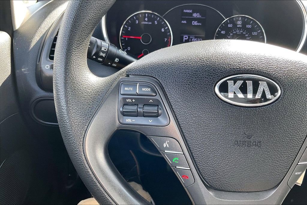Used 2016 Kia Forte LX image 21