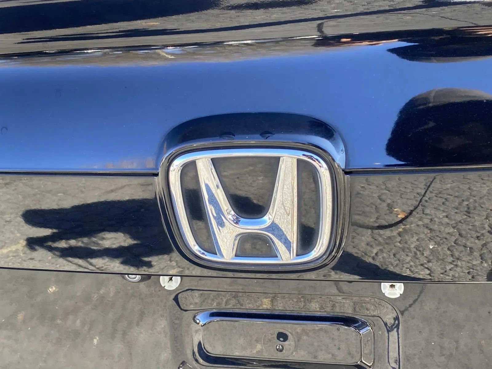 Used 2018 Honda Accord EX image 8