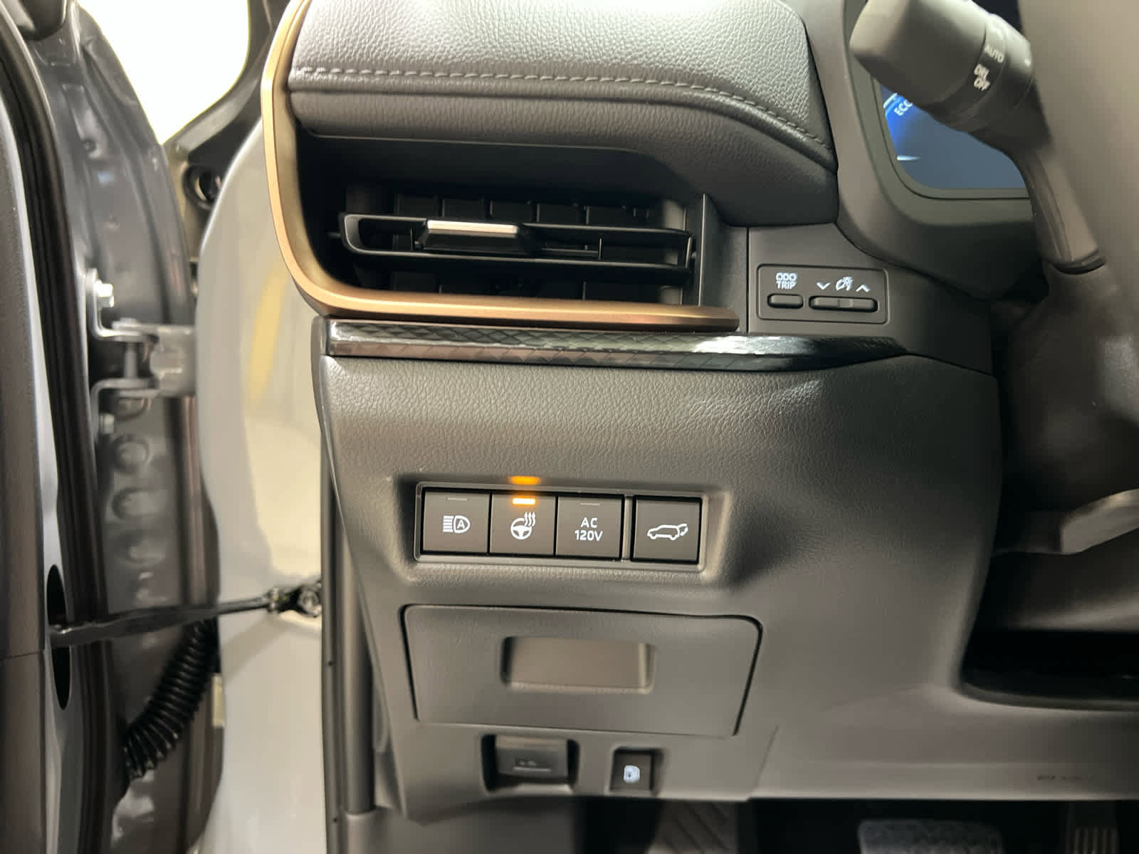 Used 2026 Toyota Grand Highlander AWD Hybrid image 23