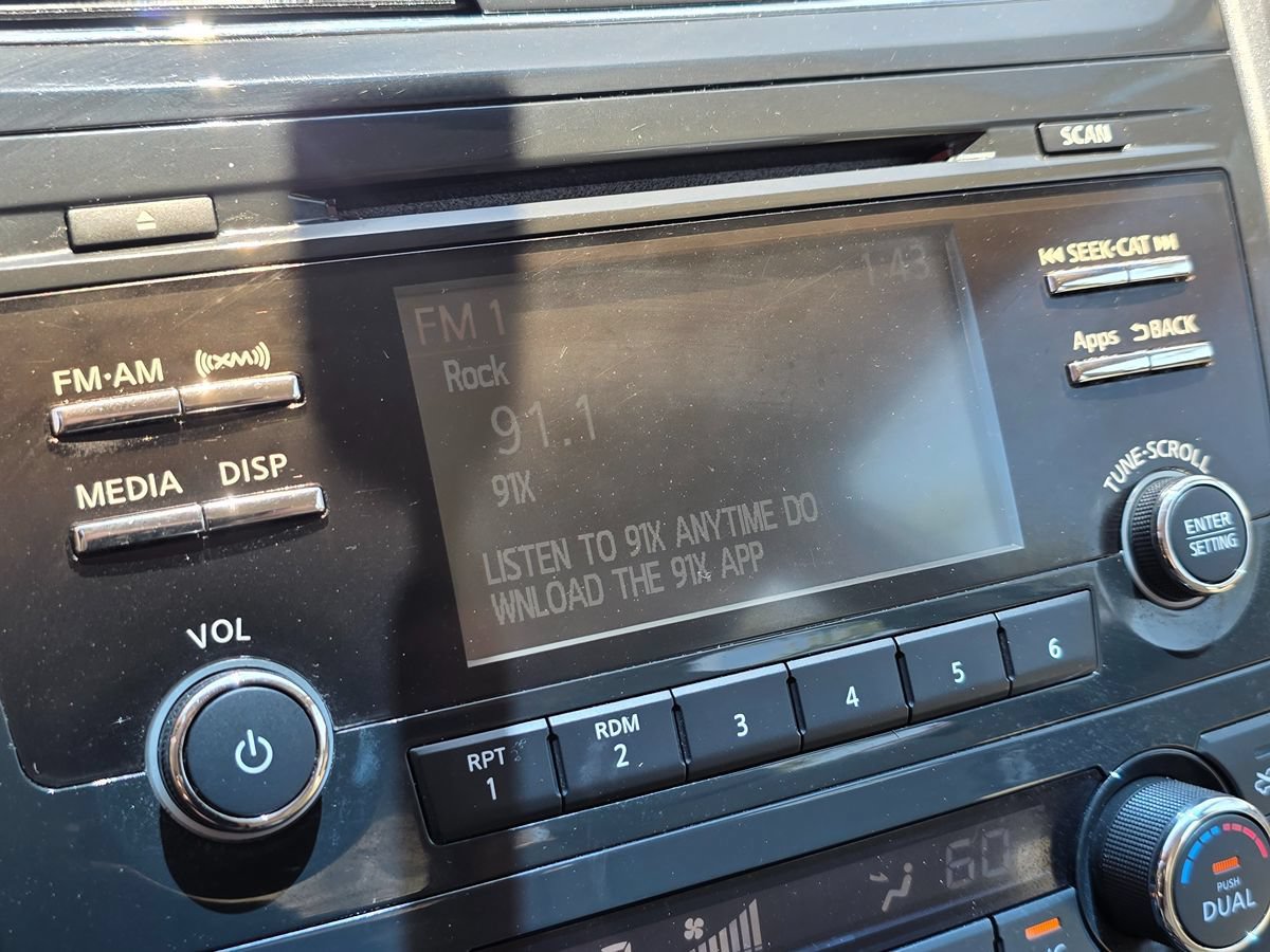 Used 2015 Nissan Altima 2.5 SV FWD image 34