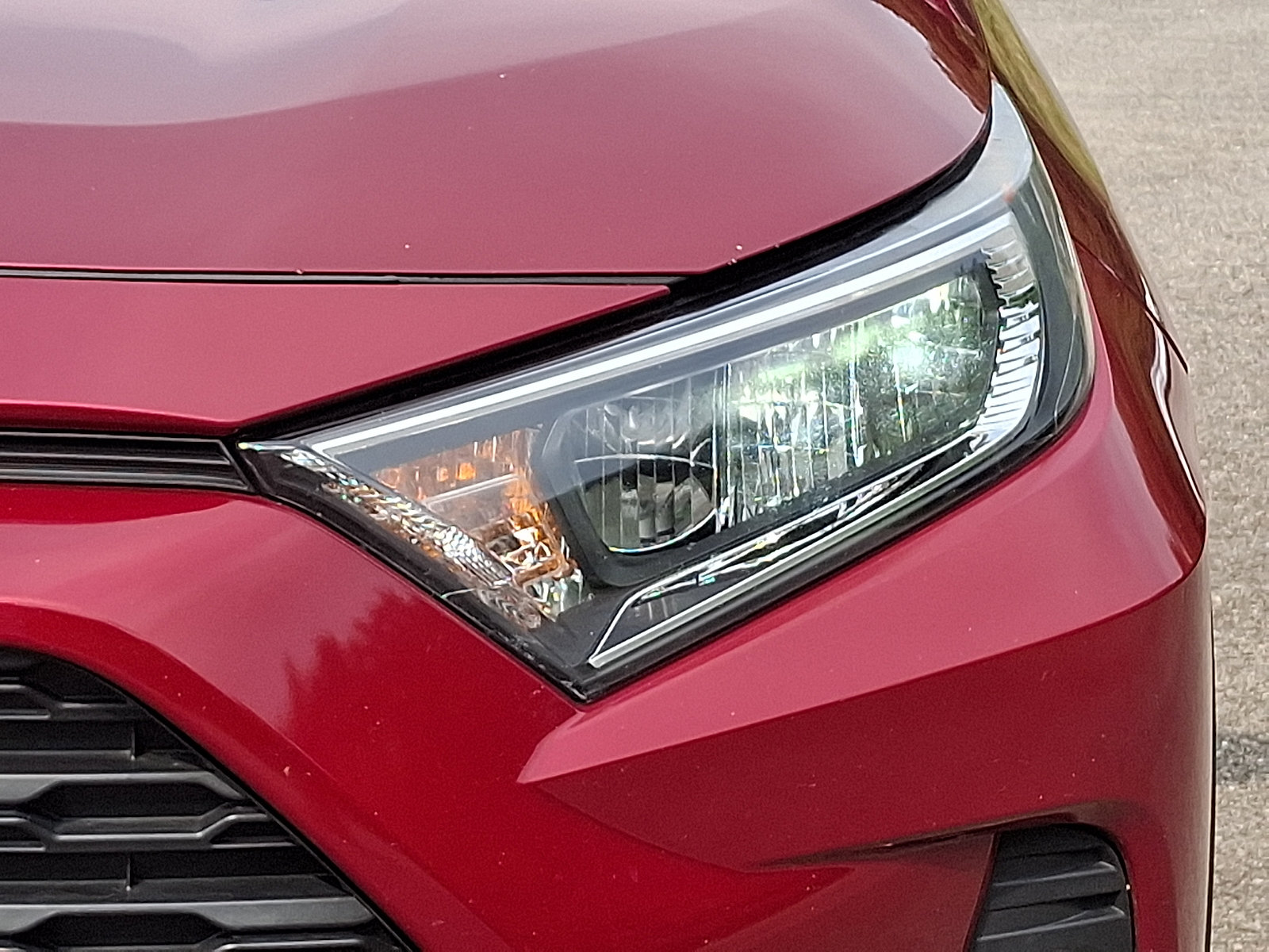 Used 2020 Toyota RAV4 XLE w/ Convenience Package AWD/4WD image 9