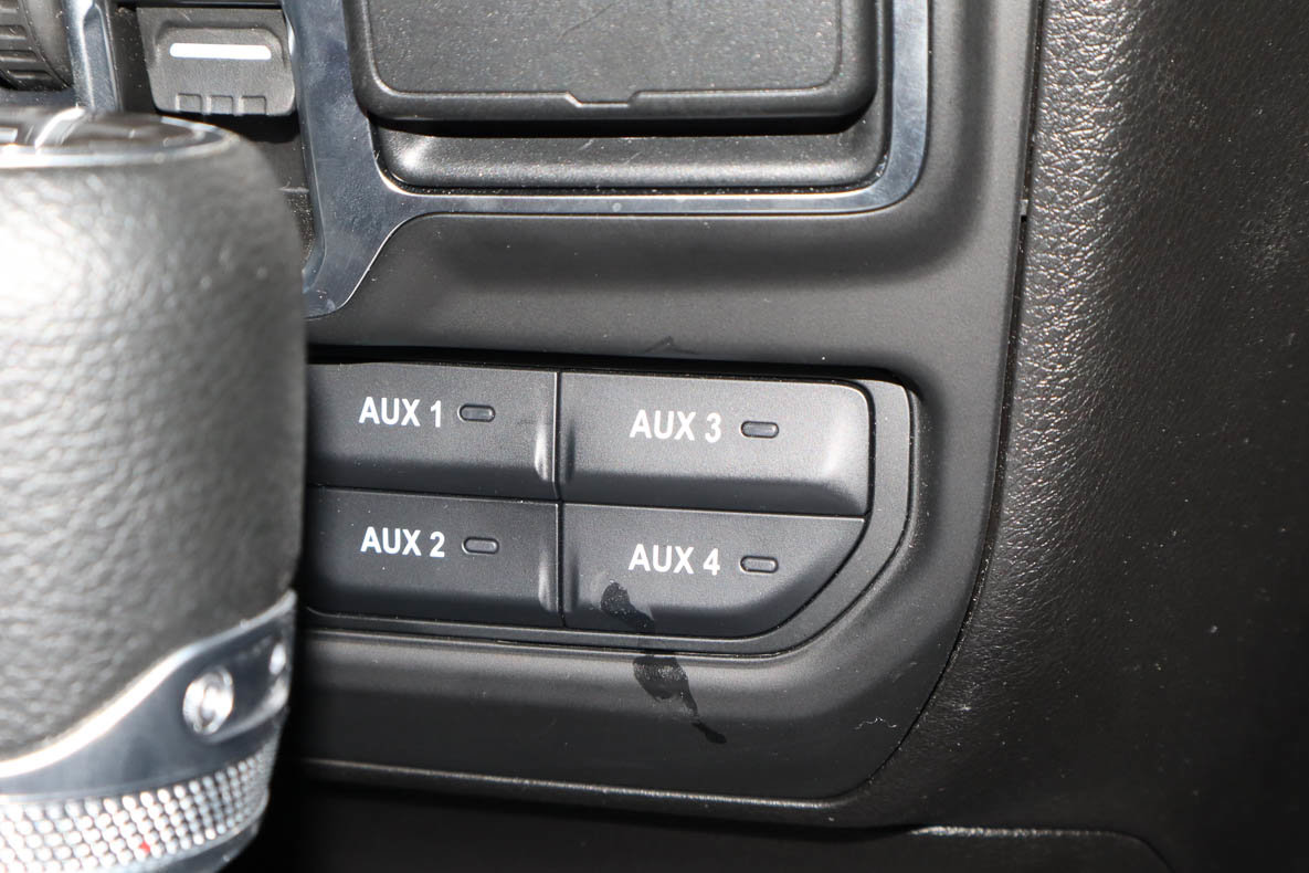 Used 2025 Jeep Wrangler Willys AWD/4WD image 22