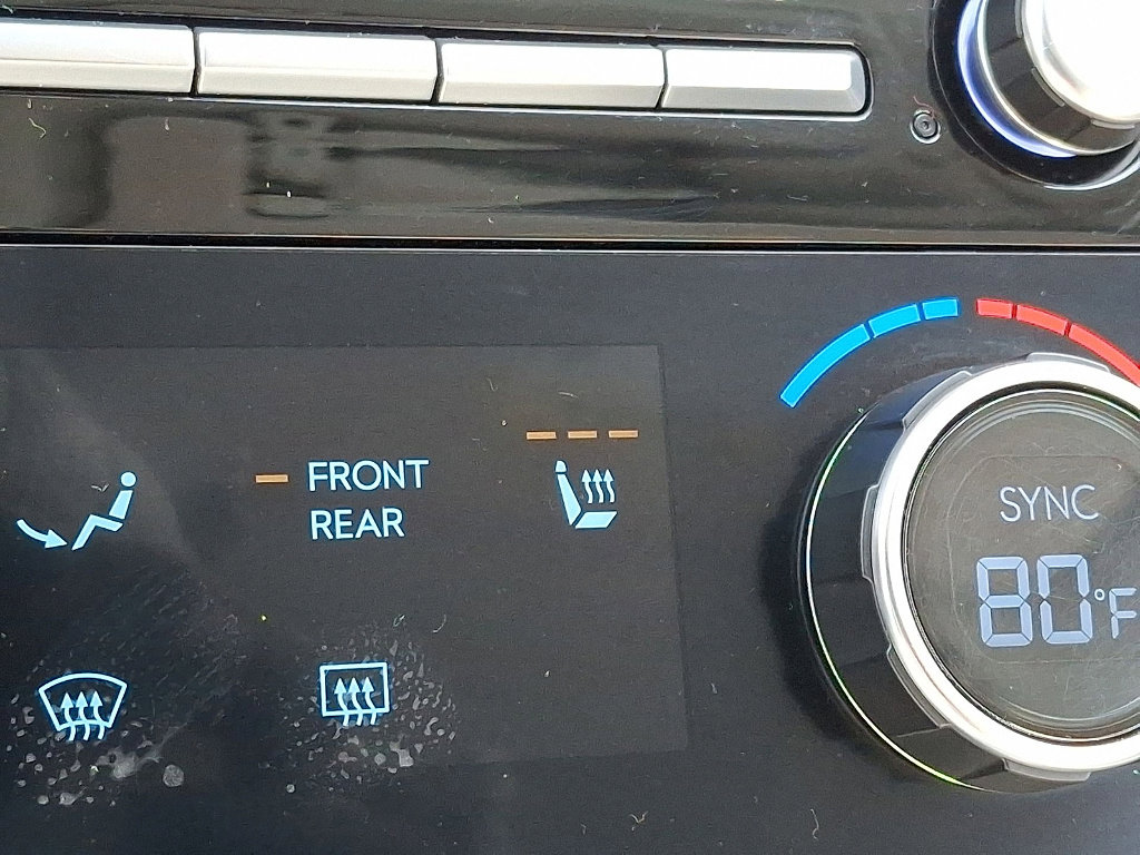 Certified 2025 Hyundai Santa Fe SEL image 19