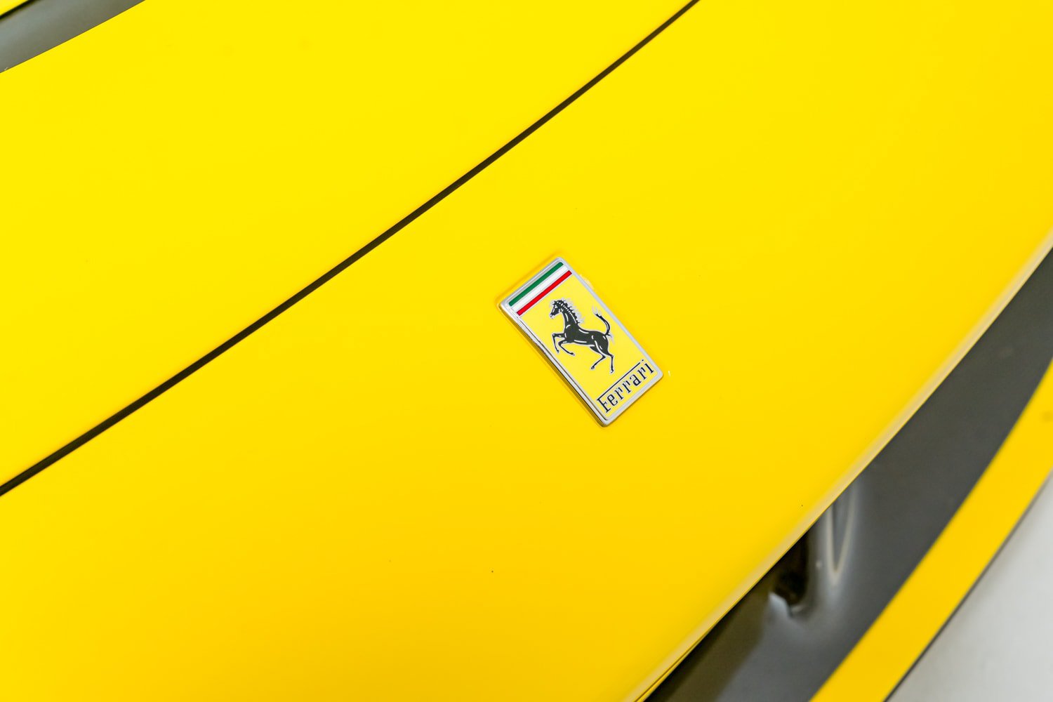 Used 2022 Ferrari F8 Tributo RWD image 45