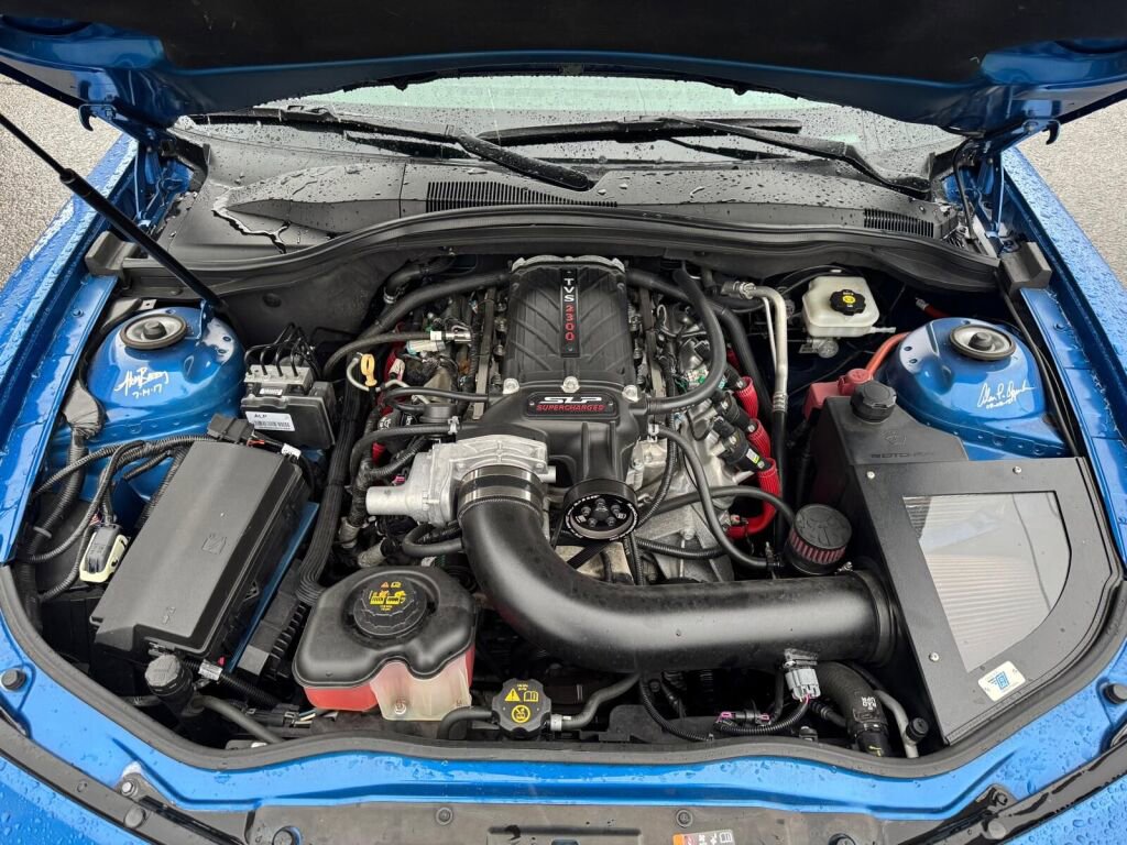 Used 2013 Chevrolet Camaro SS w/ Hot Wheels Special Edition image 9