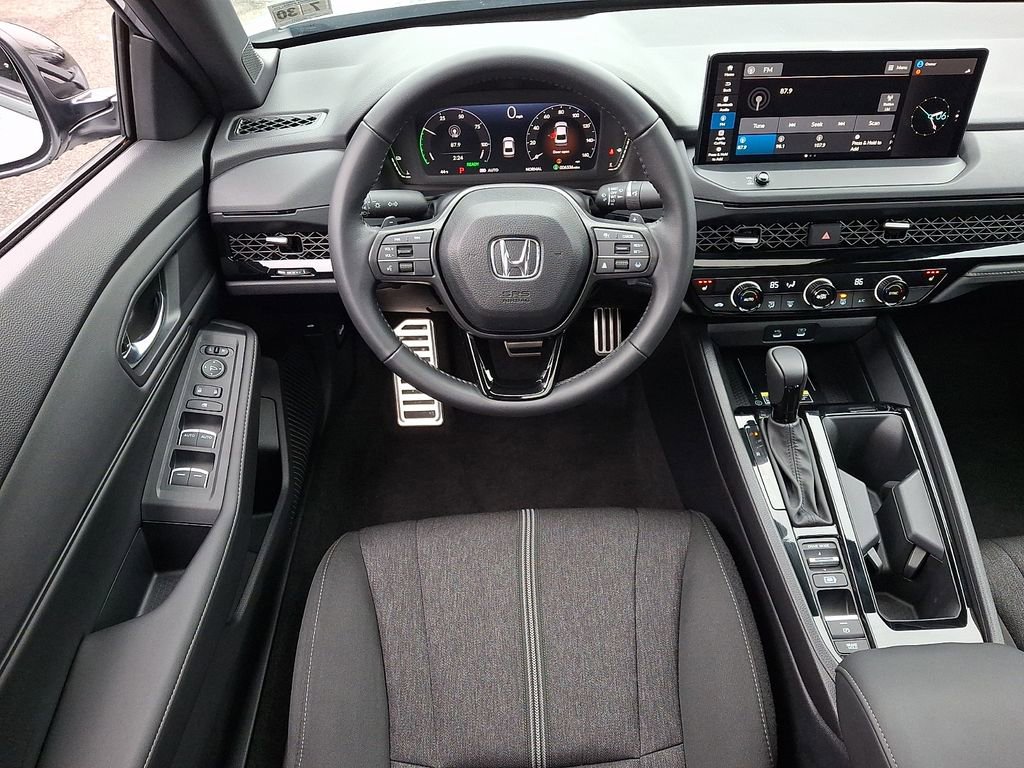 Used 2025 Honda Accord Sport image 11