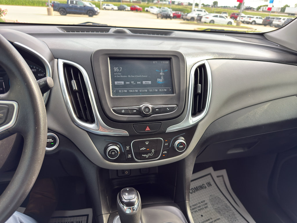 Used 2018 Chevrolet Equinox LS FWD image 15