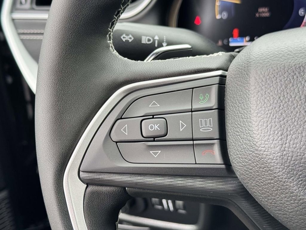 New 2025 Jeep Grand Cherokee L Altitude AWD/4WD image 24
