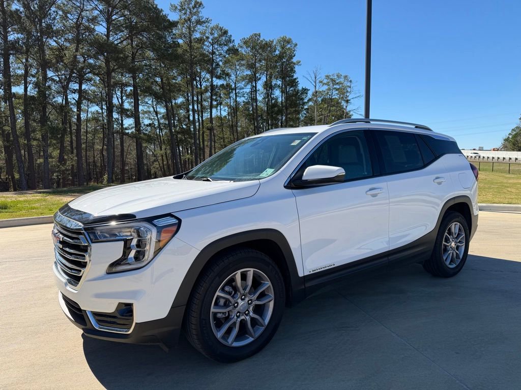 Used 2024 GMC Terrain SLT w/ Infotainment Package II