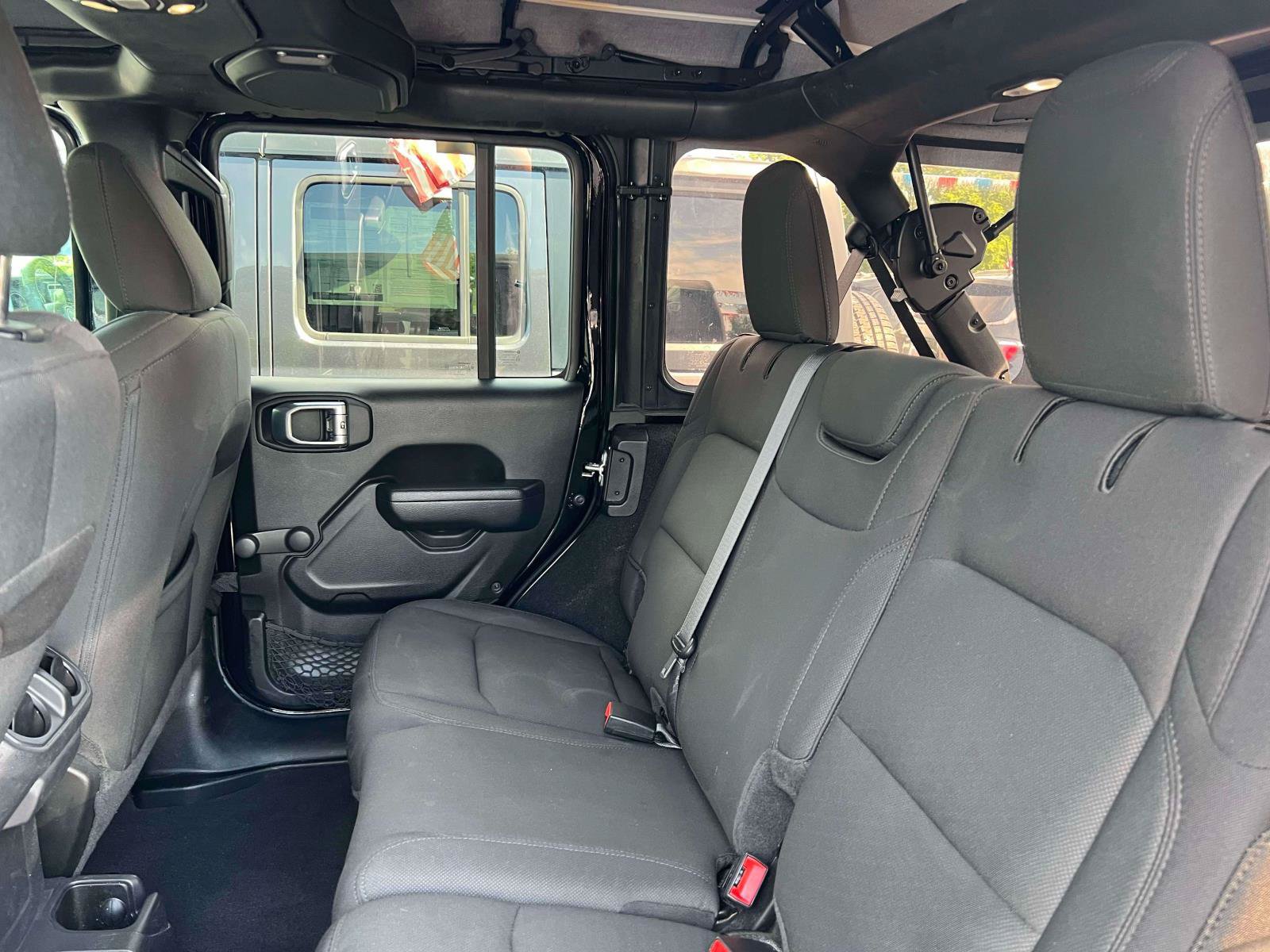 Used 2022 Jeep Wrangler Unlimited Sport AWD/4WD image 27